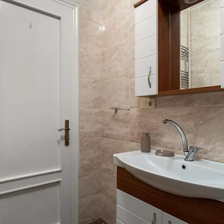 Elegant 2br Haven With Magnificent Bosphorus View Apartman